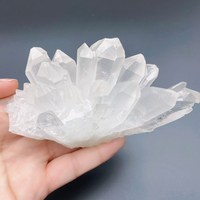 Géode de cristal naturel - Grande grappe de quartz clair brut pour la décoration intérieure, la méditation et l'équilibrage des chakras