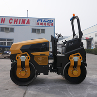 Compacteur routier diesel à rouleaux vibrants, avec rouleau avant en acier et rouleau arrière en caoutchouc, pour le compactage du sol, du béton et de l'asphalte, à entraînement hydraulique intégral