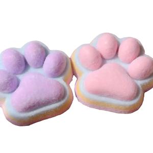Jouet anti-stress géant en peluche floquée en forme de patte de chat, arc-en-ciel, Kawaii Mochi, à presser, doux, pour soulager le stress, idéal pour les fêtes, produit phare - Product Image 1