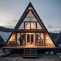 Maison triangulaire mobile pour le camping en zone scénique, idéale pour les séjours en plein air et les loisirs