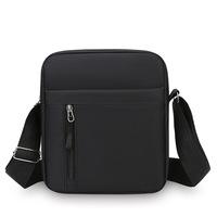 Tas Selempang Pria Desainer untuk Penggunaan Sehari-hari, Bahan Nilon, Kasual, Kecil, Cocok untuk Kerja dan Bisnis