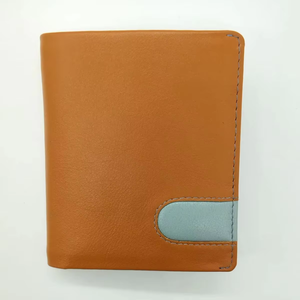 Cartera Larga de Cuero Premium para Hombre, con Cierre de Broche, Ranuras Interiores para Tarjetas y Secciones para Billetes - Product Image 1