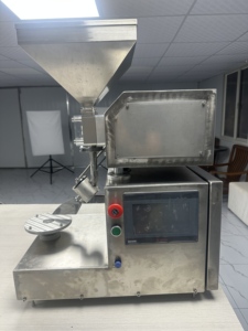 Machine à glacer les gâteaux multicouches professionnelle, machine automatique à étaler la crème pour gâteaux <span class=keywords><strong>mille</strong></span> crêpes - Product Image 2