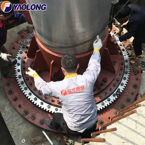 Yaolong डिजाइन 316 स्टेनलेस स्टील बिजली-संचालित 60m सर्वोच्च शिखर एशिया में flagpole