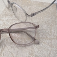 Material: Montura de gafas ultraligera, lentes planas multicolor con filtro de luz azul, montura cuadrada simple, gafas lisas, 2908