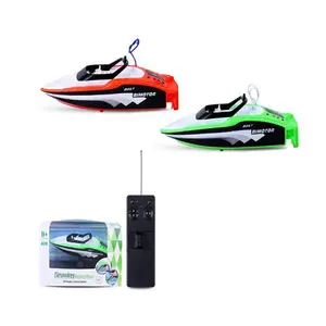 Commercio all'ingrosso 3318 Mini RC nave giocattoli 2.4GHz telecomandati barca Kit Mini elettrico RC aereo regalo per ragazzi bambini giochi d'acqua