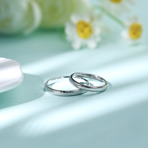 Anillo de Boda Promocional de Oro Blanco Sólido de 18K con Acabado Martillado, Diseño Personalizado de Calidad para un Estilo Clásico y Sencillo para Bodas - Product Image 5