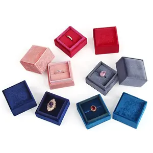 स्वनिर्धारित लोगो रंग कम MOQ मखमल गहने बक्से ग्रे गुलाबी नीले, लाल उपहार शादी की अंगूठी हार लटकन गहने बॉक्स के लिए अंगूठी