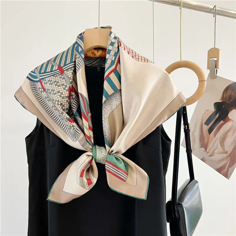 Bufanda de seda de sarga 100% con cuello cuadrado para mujer Oem de diseñador de pelo estampado personalizado bufandas de seda digitales para mujer con estilo