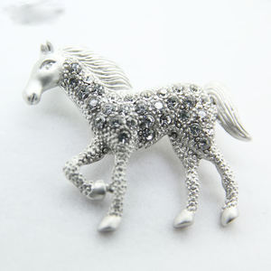 Broches de aleación de caballo de cristal para hombre, accesorios de traje de Pin de Animal Vintage Unisex, regalo de Feliz Año Nuevo 2026 - Product Image 4