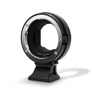 Adaptateur d'objectif pour monture <span class=keywords><strong>Canon</strong></span> RF pour fixer n'importe quel objectif à monture <span class=keywords><strong>EF</strong></span>/<span class=keywords><strong>EF</strong></span>-<span class=keywords><strong>S</strong></span> Catégorie de produit Objectif et accessoires - Product Image 1