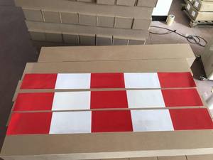 Tiras reflectantes prismáticas rojas y blancas altamente visibles para <span class=keywords><strong>cinta</strong></span> reflectante de <span class=keywords><strong>barricada</strong></span> - Product Image 4
