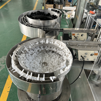 Remplisseuse d'huile épaisse monobloc Capsuleuse à piston pour liquide visqueux Machine de remplissage et de bouchage pour ligne d'emballage