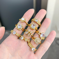Bague de fiançailles tendance en laiton plaqué or 24 carats avec zircon et motifs géométriques incrustés pour femme - Vente en gros