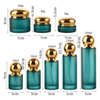 Usine OEM ODM : Pots en verre turquoise pour crème visage et flacons pompe à lotion avec bouchon doré pour emballages de soins de la peau