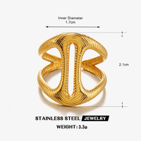 Bague en or en acier inoxydable texturé, style minimaliste avec anneaux géométriques exagérés, bijoux irréguliers tendance et à la mode