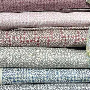 <span class=keywords><strong>Tela</strong></span> de Algodón Peinado 100% Liberty Sleeping Rose con Estampado Digital Personalizado <span class=keywords><strong>por</strong></span> Metro - Product Image 1