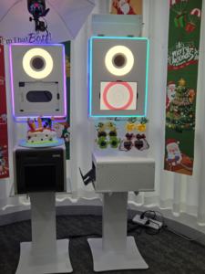 Cabina de Fotos Portátil Cuadrada para DSLR, Cabina de Selfies RGB de Moda para Surface Pro y iPad con Estante Desmontable para Impresora para Eventos - Product Image 2