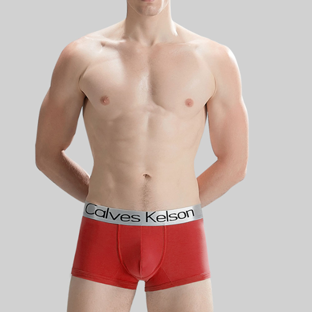 hombres en boxer rojos