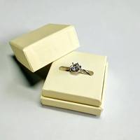 Boîte à bagues carrée en papier artistique Seayue avec couvercle séparé, fermeture magnétique, personnalisable, gaufrage, estampage à chaud, paillettes, boîte cadeau pour la vente en gros