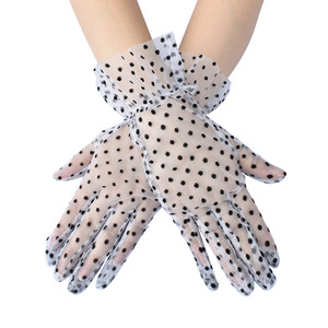 MIO nouvelle mariée accessoires de mariage mitaines femmes Sexy à pois dentelle gants respirant élégant Vintage gaze court poignet gants - Product Image 3