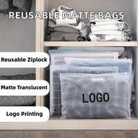Sacs de rangement mats en CPE réutilisables, translucides, en plastique PE gaufré, refermables avec fermeture éclair coulissante pour l'emballage de vêtements et de chaussures