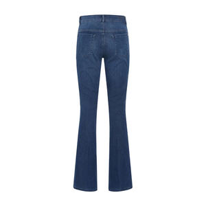 Jean bootcut pour femme, silhouette architecturale, coupe ajustée, denim extensible doux, décontracté, coloré, pour un mouvement quotidien et une confiance en soi - Product Image 4