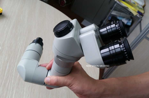 0-180度調整可能なアシスタントステレオ同時観察チューブのスリットランプと操作顕微鏡 - Product Image 5