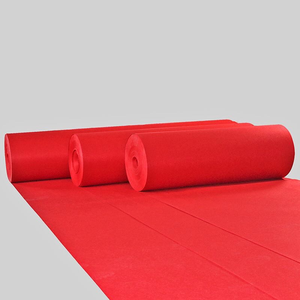 <span class=keywords><strong>Tappeto</strong></span> Antiscivolo Monouso 100% Poliestere <span class=keywords><strong>Rosso</strong></span> Liscio per Esposizioni, <span class=keywords><strong>Tappeto</strong></span> <span class=keywords><strong>a</strong></span> Pelo Corto Agugliato per Eventi e Matrimoni dalla Fabbrica Cinese - Product Image 1