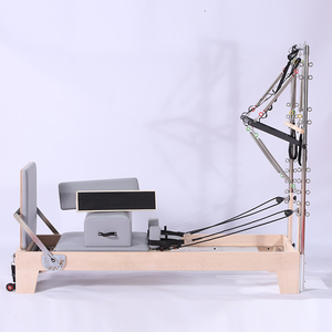 Tour de réforme en bois avec 8 ressorts, barre de descente, studio clinique avec tour de réforme, demi-trapèze - Product Image 3
