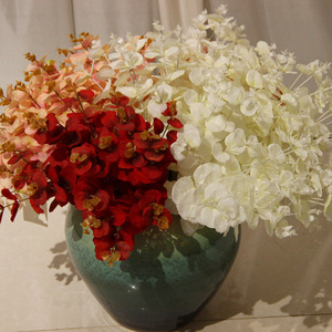 Bouquet d'eucalyptus artificiel en soie rouge vin, blanc et rose, décoration de mariage, fabriqué en Chine - Product Image 1