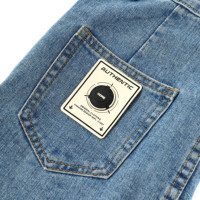 Étiquette de vêtement en cuir PU découpée au laser, en forme de rouleau, 3D en relief, personnalisée avec logo de marque, lavable, douce, pour jeans et vêtements