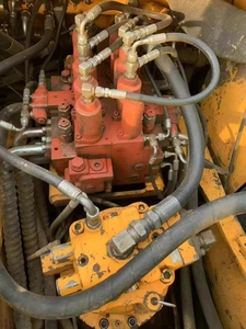 Excavadora de Ruedas HYUNDAI 210w-7 de 21 Toneladas, Usada, de Corea, para Excavación - Product Image 6