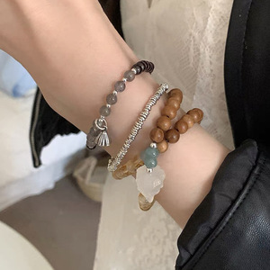 Bracelet double couche en bois de santal Little Fox, en argent sterling S925, avec grenat et graines de lotus, pour femme, à porter au quotidien - Product Image 1