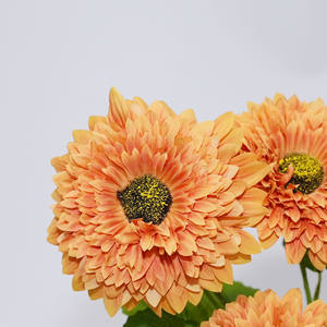 زهور عباد الشمس الاصطناعية ذات البتلات المزدوجة من الحرير بطول 63 سم، واقعية ومصنوعة يدويًا بجودة عالية، مجموعة حديثة من 5 قطع بلون أخضر زاهي - Product Image 2