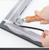 Outil de pose de moustiquaires à rouleau avec poignée en bois et roue en caoutchouc pour portes et fenêtres, outil de pressage des bords, rouleau à spline pour moustiquaires, kit d'outils de réparation de spline