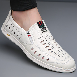 Mocasines de cuero perforado transpirable para hombre, con suela de goma de tacón bajo, zapatos casuales sin cordones para uso diario. - Product Image 4