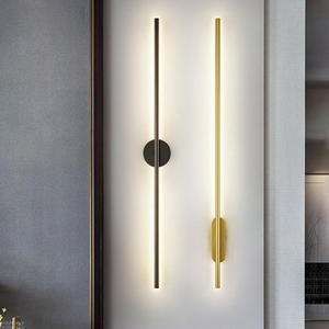 Lampada da Parete a LED Moderna Minimalista in Stile Nordico a Striscia Lunga con Corpo in Ferro per Interni Camera da Letto Comodino Soggiorno e Sfondo TV - Product Image 2