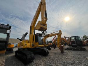 Machine d'occasion d'occasion PC220 de bonne qualité Komatsu PC220 excavatrice hydraulique sur chenilles de 22 tonnes à vendre - Product Image 3