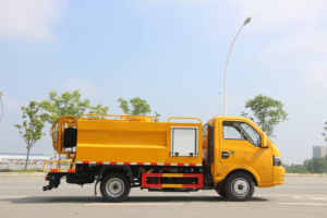 Pequeño camión de limpieza de succión de aguas residuales Dongfeng de alta presión nuevo o usado de 2500 litros para limpieza de desagües - Product Image 5