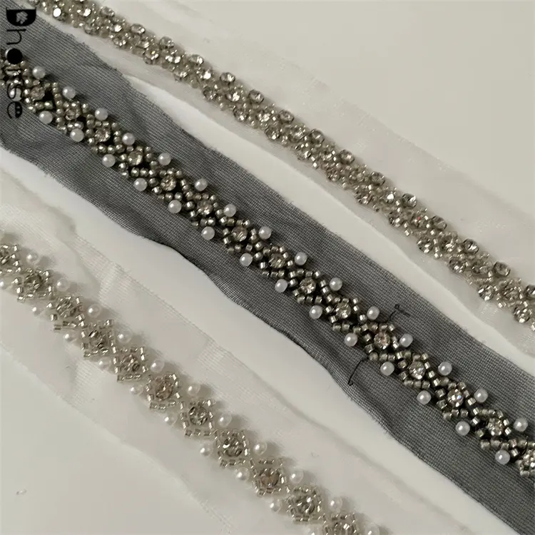 थोक 1cm काले और सफेद rhinestones के मनके कढ़ाई फीता रिबन ट्रिम