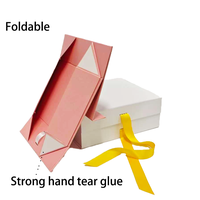 Maßgefertigte 2mm Rosa Magnetische Klappbare Geschenkboxen aus Recycling-Karton mit Goldfolie, Matter Laminierung, Prägung und Faltbarem Design für Pelzsocken