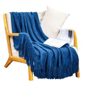 Plaid tricoté bleu roi à motif diamant avec pompons – Couverture décorative douce et confortable pour lit, canapé, salon - Product Image 4