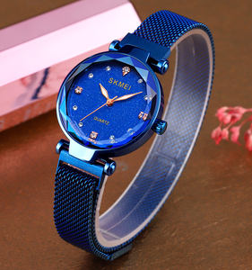 Montre à quartz pour femmes de haute qualité avec logo personnalisé OEM Montre-bracelet de luxe minimaliste en acier inoxydable étanche 30mm - Product Image 2