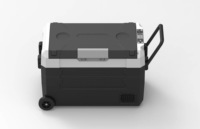 Réfrigérateur de voiture portable 12V 24V 55L à double zone en ABS avec compresseur DC, poignée et roues, rangement indépendant pour le camping