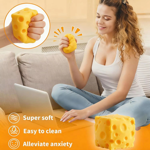 Juguete Blandito de Queso de Ascenso Lento, Bloque de Queso Suave para Apretar, Juguete Antiestrés para Niños y Adultos - Product Image 4
