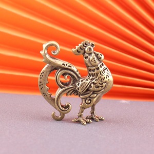 1 pieza Figura de latón de <span class=keywords><strong>Gallo</strong></span> del Zodíaco con Cola Larga, Mascota de Té Artesanal, Artículo Antiguo, Decoración de Escritorio de Oficina, Figura de Cobre - Product Image 1