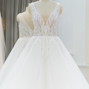 ชุดเดรสแต่งงานแขนกุดคอวีแฟชั่น RL302แจนเซมเบอร์ - Product Image 3