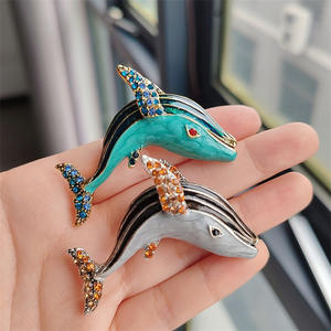Broche de delfín de ballena azul esmaltado estético con cristal de Mica, joyería de moda para mujer con diamantes para regalos de bodas - Product Image 1
