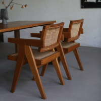 Fauteuil en rotin et bois de cerisier MCM personnalisé, chaise de salle à manger vintage en bois massif, chaise longue en cannage pour détaillants de boutiques